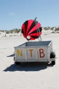 NTB Bollerwagen am Strand auf Baltrum